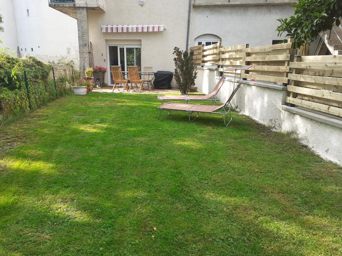 Appartement Rez De Chaussee Avec Terrasse Et Jardin Tence Exteriér fotografie
